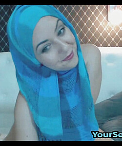 arabian beauty striping everything but hijab for hot pussy fuck