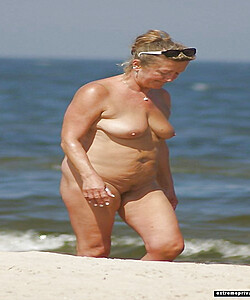 mature nudist moms on holiday snaps