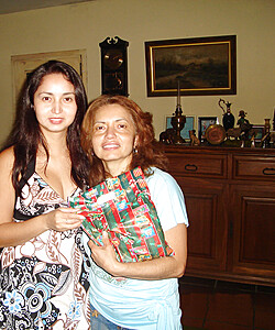 mature gloria vadia and daughter dilinha