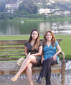 mature gloria vadia and daughter dilinha