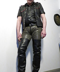 Finnish gay and leather ass free gay gallery