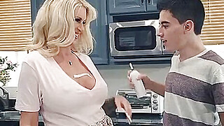 Big booty blonde MILF Ryan Conner gets nailed by hunks Porn Video